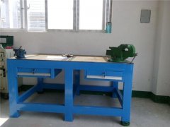 模具钳工工作台